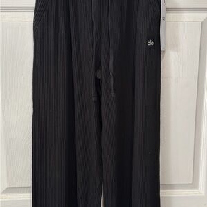 ALO Muse wide legs Black Corduroy Pants